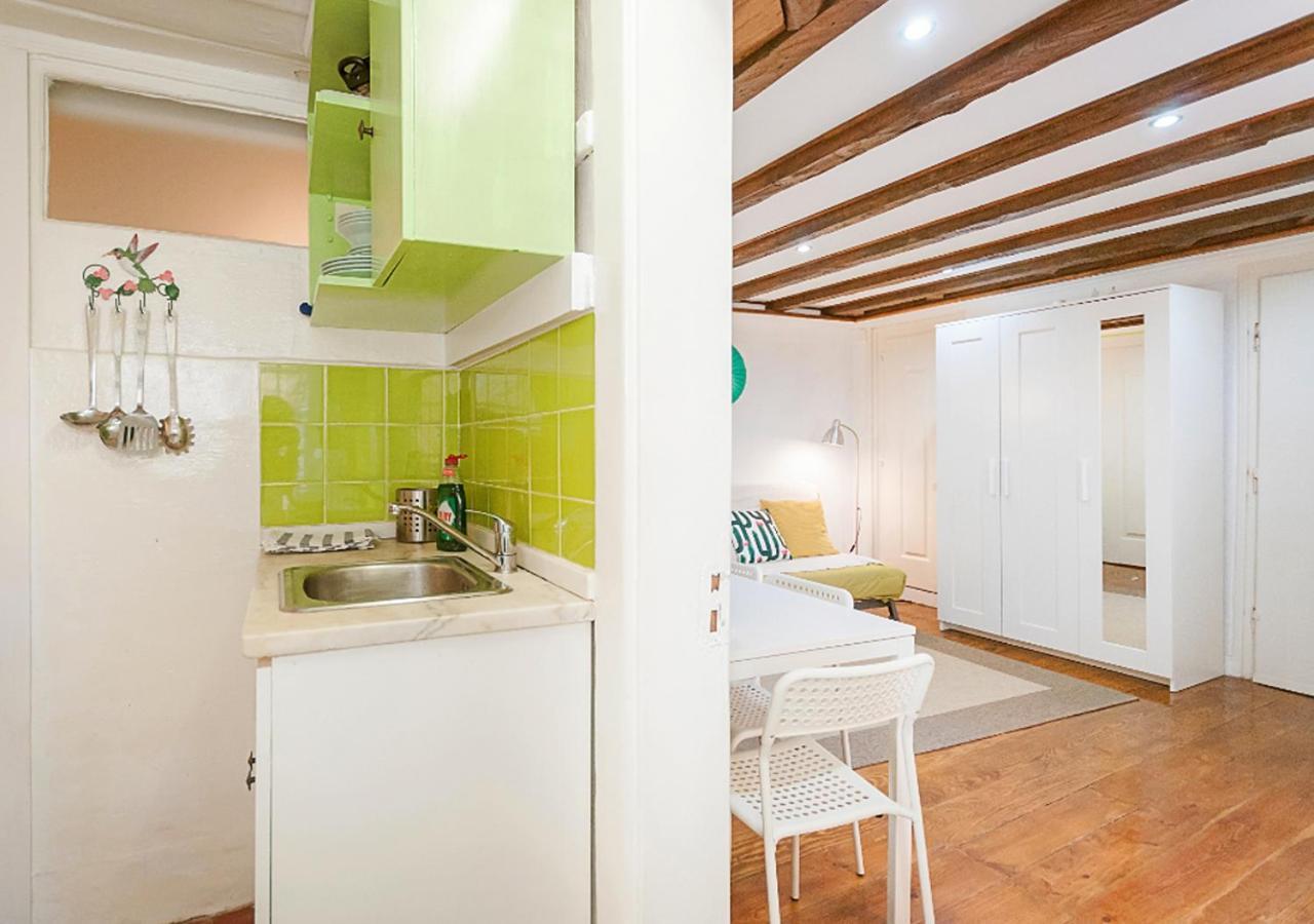 Appartement Beco Do Melo, A Traditional Building In Alfama Lisboa