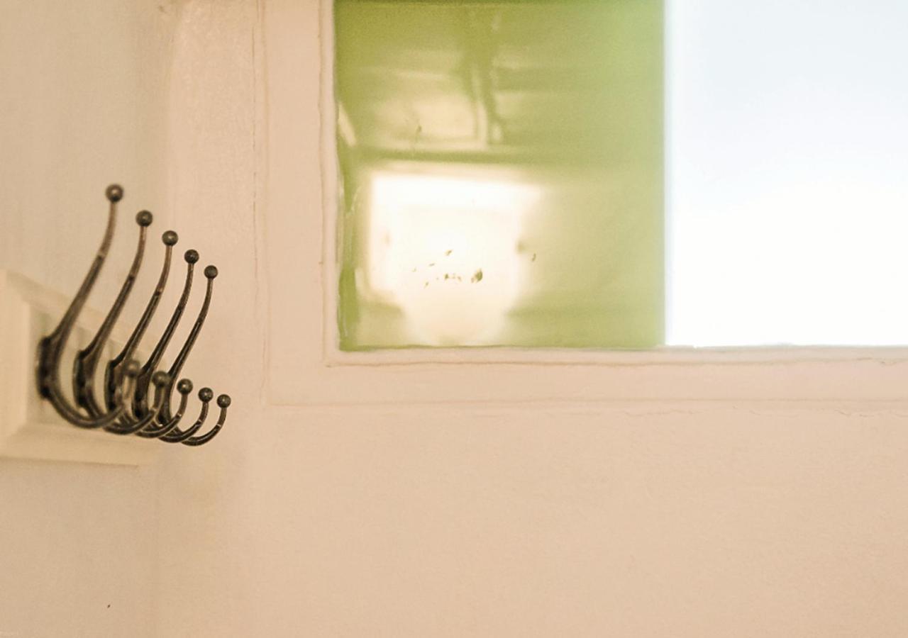 Apartment Beco Do Melo, A Traditional Building In Alfama Lisbon